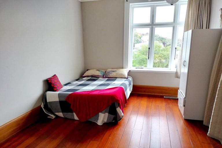 Photo of property in 21 Saint Michaels Crescent, Kelburn, Wellington, 6012