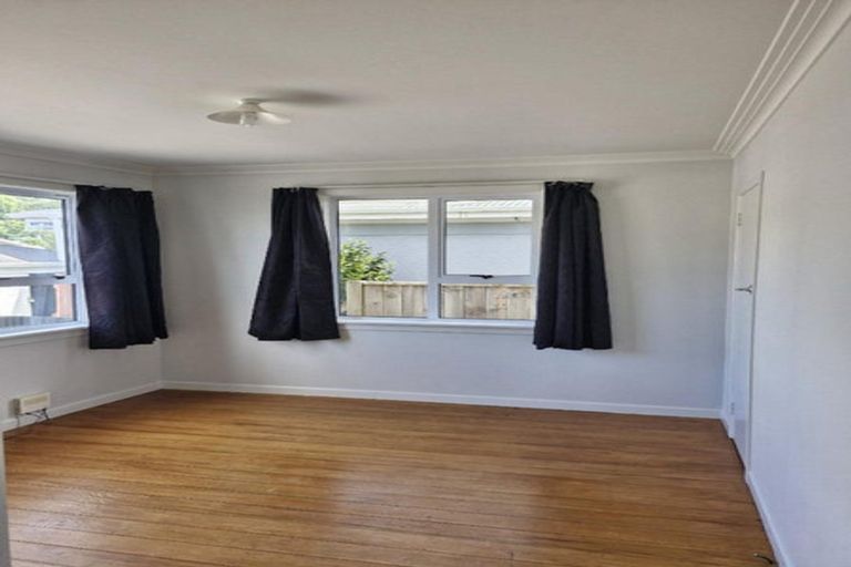 Photo of property in 180 Powderham Street, New Plymouth, 4310
