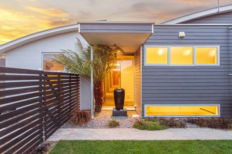 Photo of property in 26 Riverwood Boulevard, Redwood, Christchurch, 8051