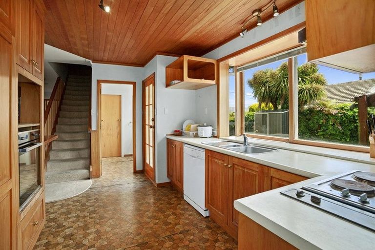 Photo of property in 1033 High Street, Avalon, Lower Hutt, 5011