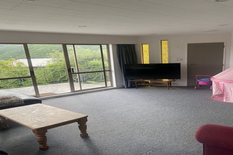 Photo of property in 5 Alleyne Court, Brown Owl, Upper Hutt, 5018