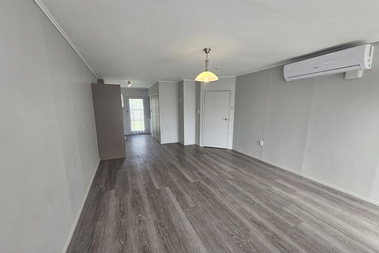 Photo of property in 2/9 View Road, Papakura, 2110