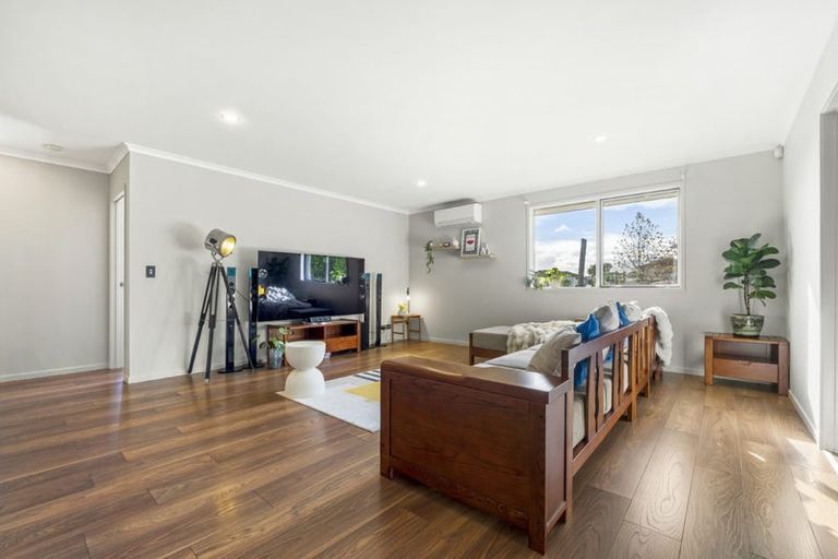 Photo of property in 59 Tamahere Drive, Glenfield, Auckland, 0629