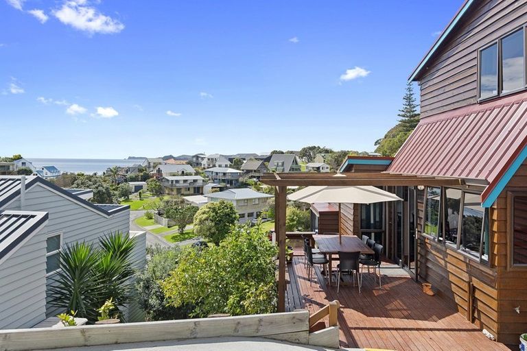 Photo of property in 25 Tapeka Road, Russell, 0202