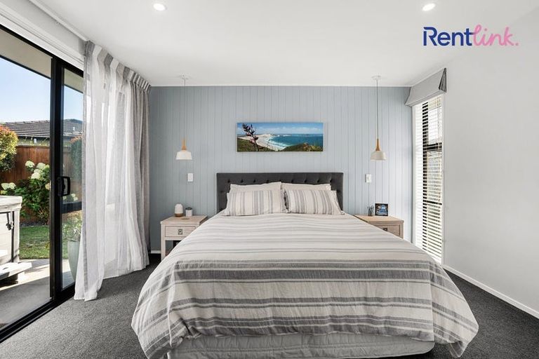 Photo of property in 23 Kahuparere Crescent, Pyes Pa, Tauranga, 3112