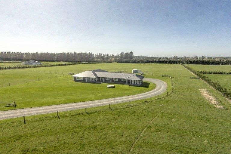 Photo of property in 1/616 Halkett Road, West Melton, Christchurch, 7671