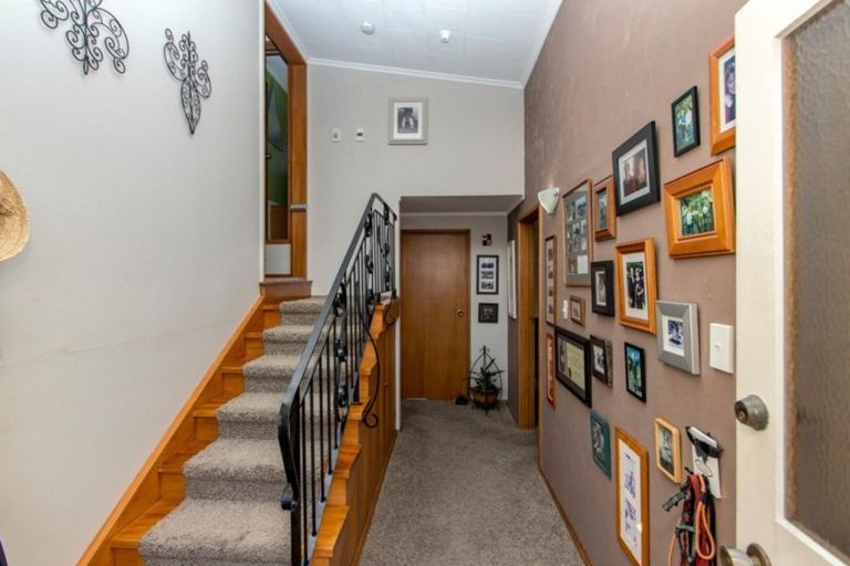 Photo of property in 22 Hastie Place, Onekawa, Napier, 4110