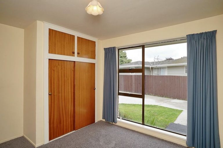 Photo of property in 1/69 Denise Crescent, Hornby, Christchurch, 8042