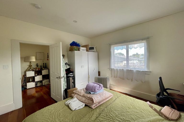 Photo of property in 34 Wattle Street, New Lynn, Auckland, 0600