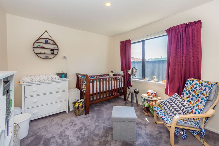 Photo of property in 242a Mairehau Road, Burwood, Christchurch, 8083