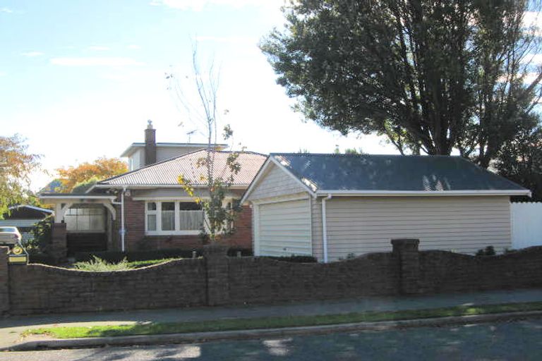 Photo of property in 2/83 Jeffreys Road, Fendalton, Christchurch, 8052