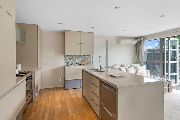 Photo of property in 72 Wai-iti Terrace, Bryndwr, Christchurch, 8052