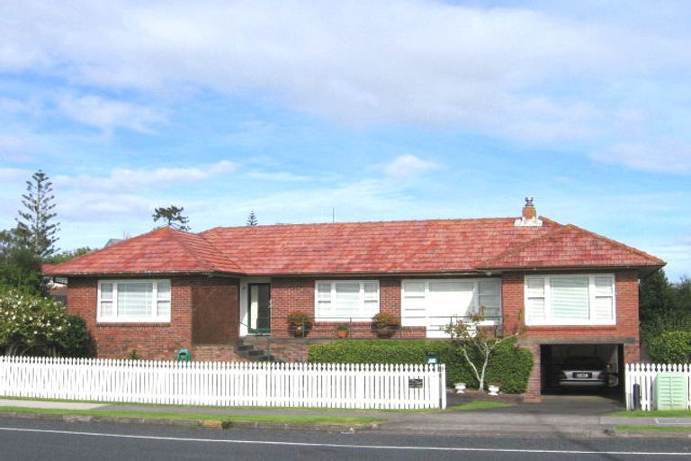 Photo of property in 1/11 Macleans Road, Bucklands Beach, Auckland, 2014