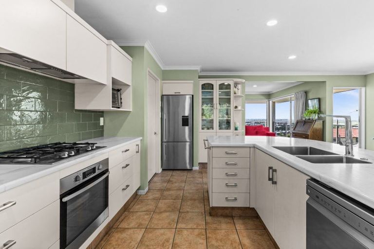 Photo of property in 76a Churchill Drive, Taradale, Napier, 4112