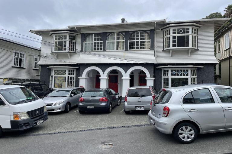 Photo of property in 9 Grass Street, Oriental Bay, Wellington, 6011