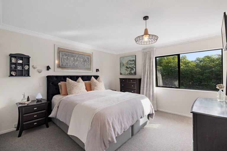 Photo of property in 33 Manuwai Drive, Matua, Tauranga, 3110