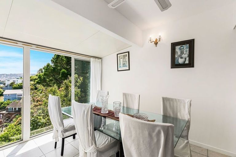 Photo of property in 10 Houston Grove, Miramar, Wellington, 6022