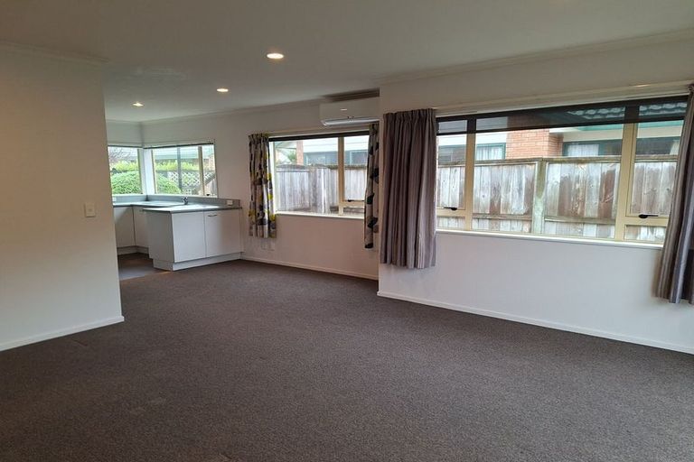 Photo of property in Miramar Villas, 12/6 Brussels Street, Miramar, Wellington, 6022