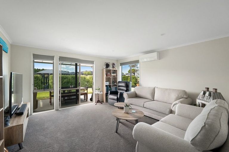 Photo of property in 15 Uretara Drive, Katikati, 3129