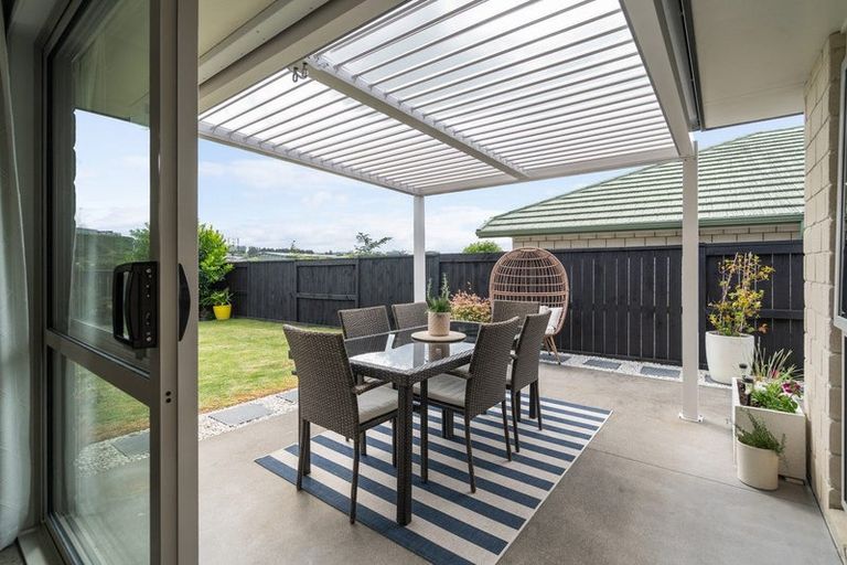 Photo of property in 14 Rochfort Crescent, Pyes Pa, Tauranga, 3112