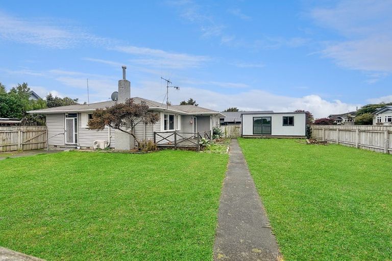 Photo of property in 32 Roberts Line, Kelvin Grove, Palmerston North, 4414