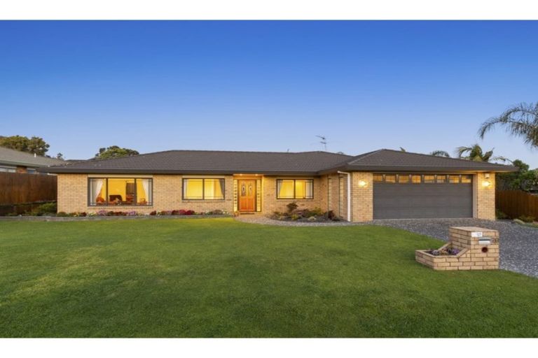 Photo of property in 20 Norm Pellow Drive, Manurewa, Auckland, 2105