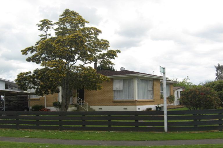 Photo of property in 9 Burbank Avenue, Manurewa, Auckland, 2102
