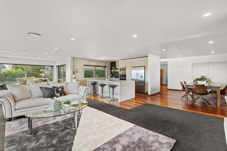 Photo of property in 174 Lake Terrace, Hilltop, Taupo, 3330