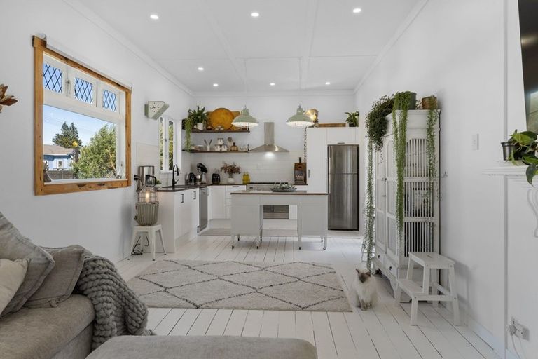 Photo of property in 32 Brookes Street, Inglewood, 4330