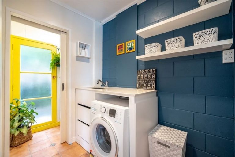 Photo of property in 11 Havenwood Place, Birkenhead, Auckland, 0626