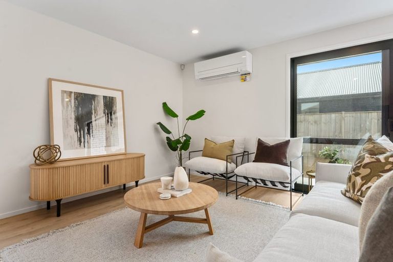 Photo of property in 2 Manatika Road, Karaka, Papakura, 2124