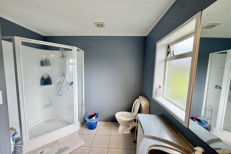 Photo of property in 61 Waimumu Road, Massey, Auckland, 0614