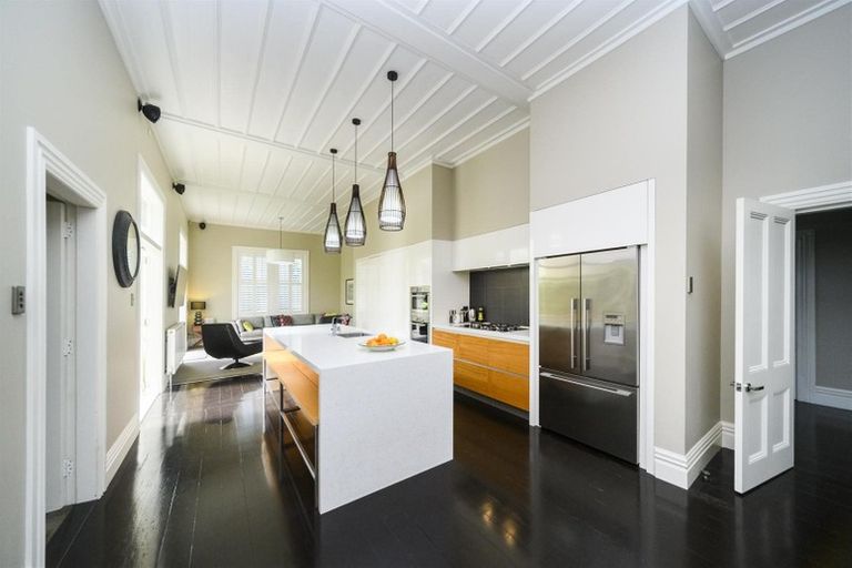 Photo of property in 16 Bond Street, Marton, 4710