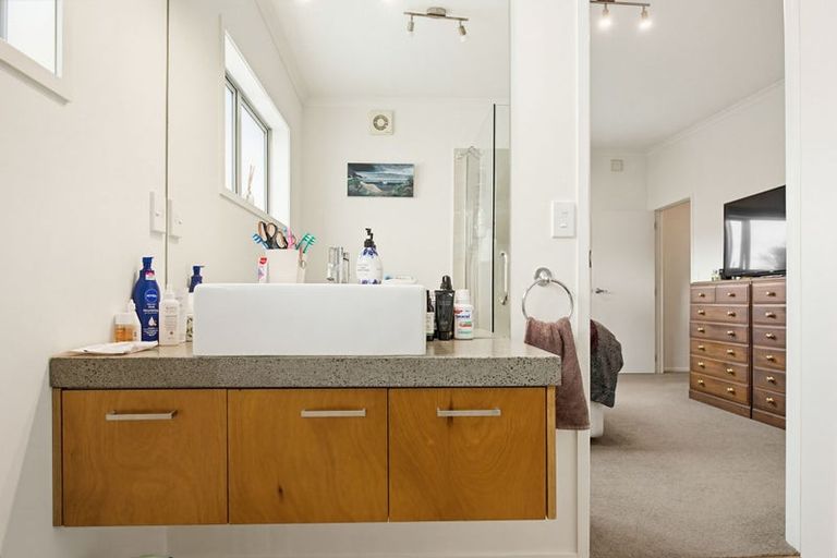 Photo of property in 5 Debenham Drive, Whitianga, 3510