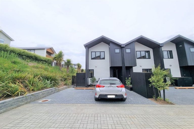 Photo of property in 4e Nerita Place, Long Bay, Auckland, 0630