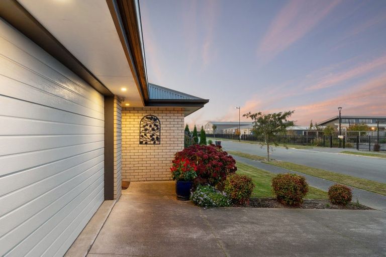 Photo of property in 12 Killarney Avenue, Halswell, Christchurch, 8025