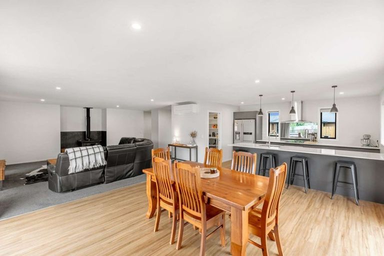 Photo of property in 2 Hunter Lane, Amberley, 7410