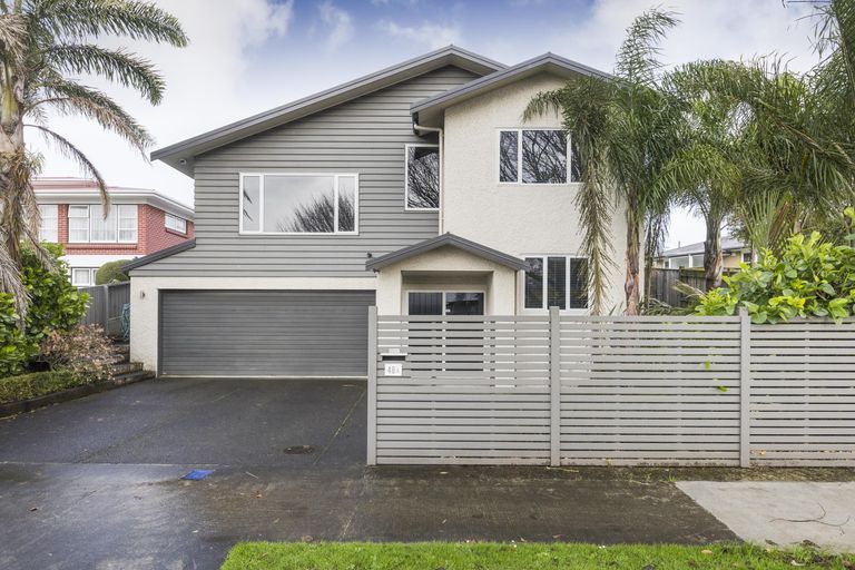 Photo of property in 48a Churchill Avenue, Hokowhitu, Palmerston North, 4410