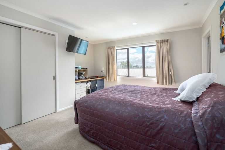 Photo of property in 19 Kauri Place, Pahiatua, 4910