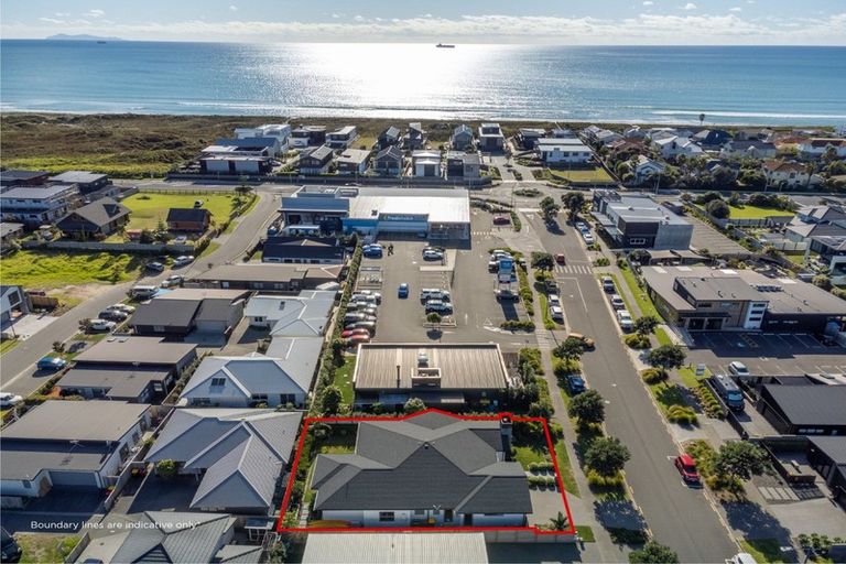 Photo of property in 22 Coast Boulevard, Papamoa Beach, Papamoa, 3118