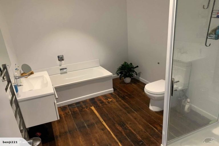 Photo of property in 31 Moir Street, Mount Victoria, Wellington, 6011