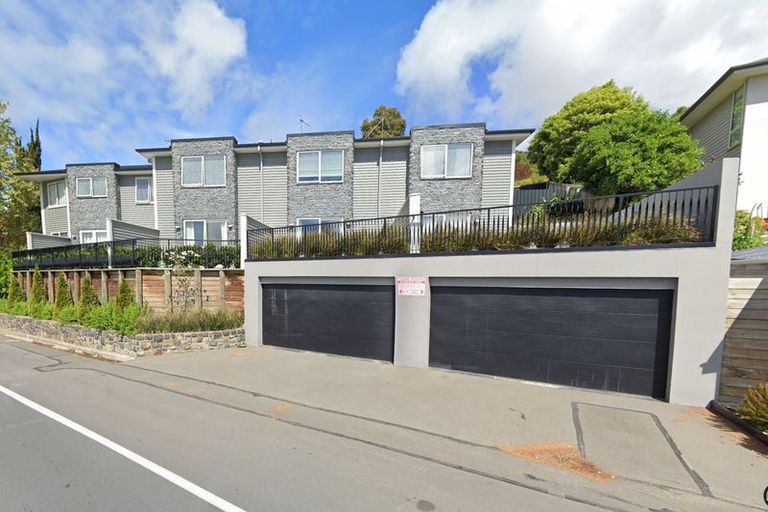 Photo of property in 4/2 Dyers Pass Road, Cashmere, Christchurch, 8022