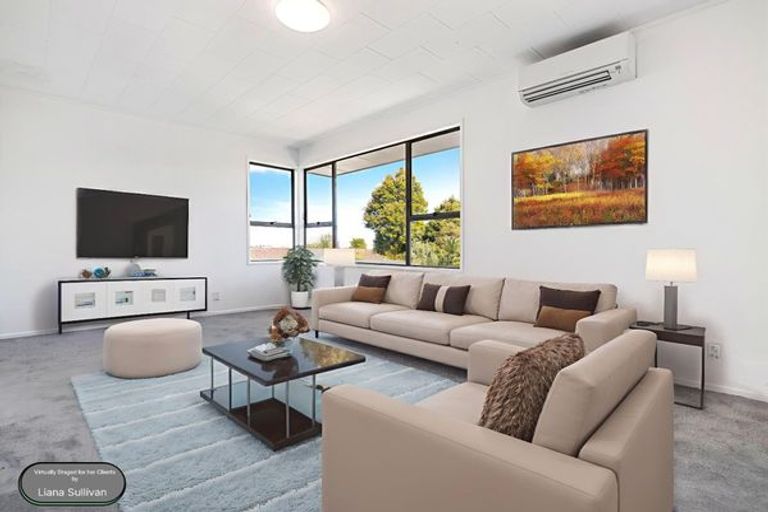 Photo of property in 24 Leaver Place, Weymouth, Auckland, 2103