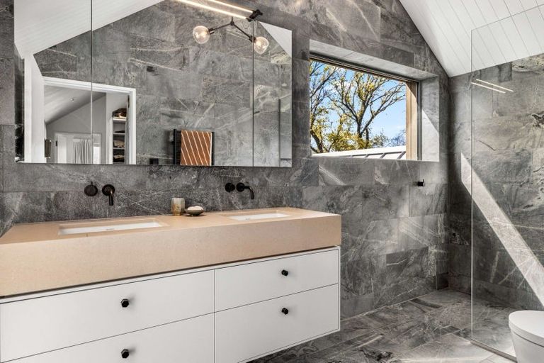 Photo of property in 58 Garden Road, Merivale, Christchurch, 8014