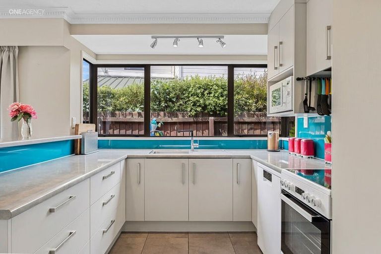 Photo of property in 5 Luxton Place, Rangiora, 7400