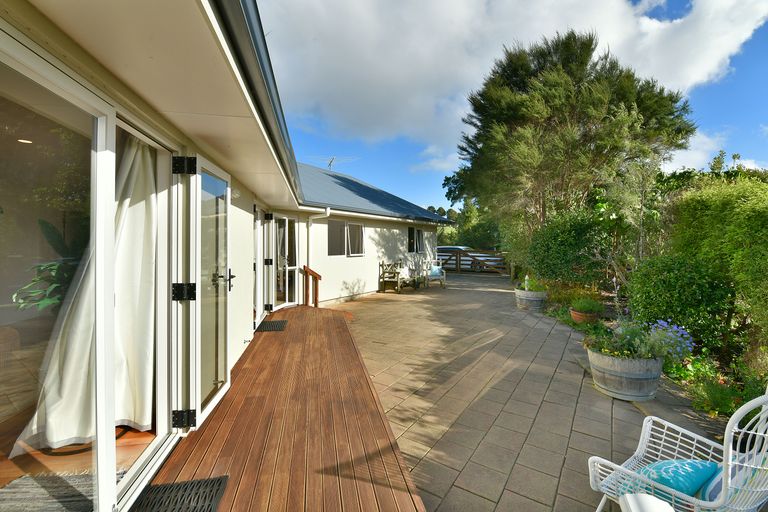 Photo of property in 60 Puhoi Road, Puhoi, Warkworth, 0994