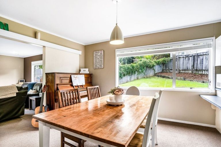 Photo of property in 1/325 Triangle Road, Massey, Auckland, 0614