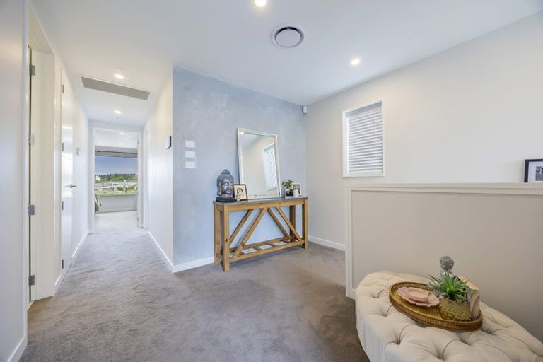 Photo of property in 148 Vintry Drive, Kumeu, 0810