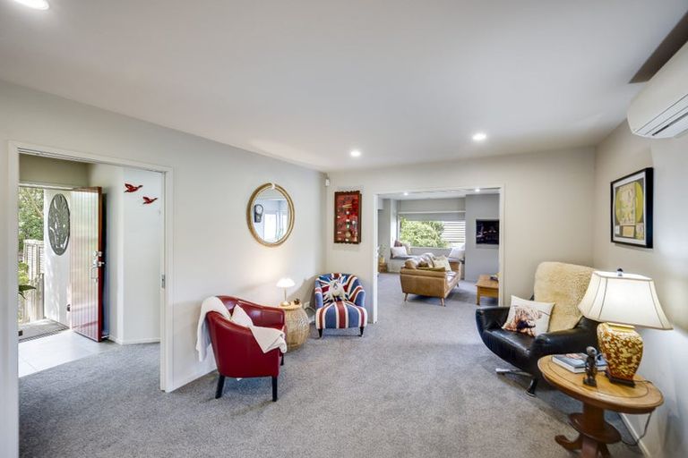 Photo of property in 15 Ridgeway Terrace, Taradale, Napier, 4112