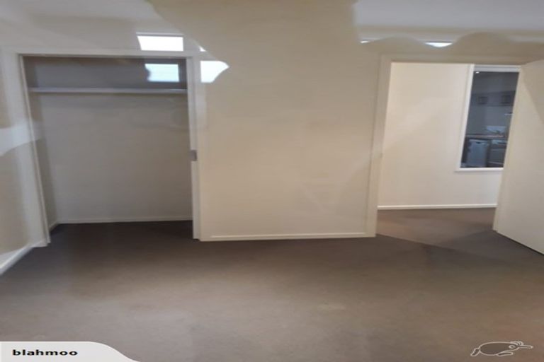 Photo of property in Las Olas De Cuba, 2/35 Torrens Terrace, Mount Cook, Wellington, 6011